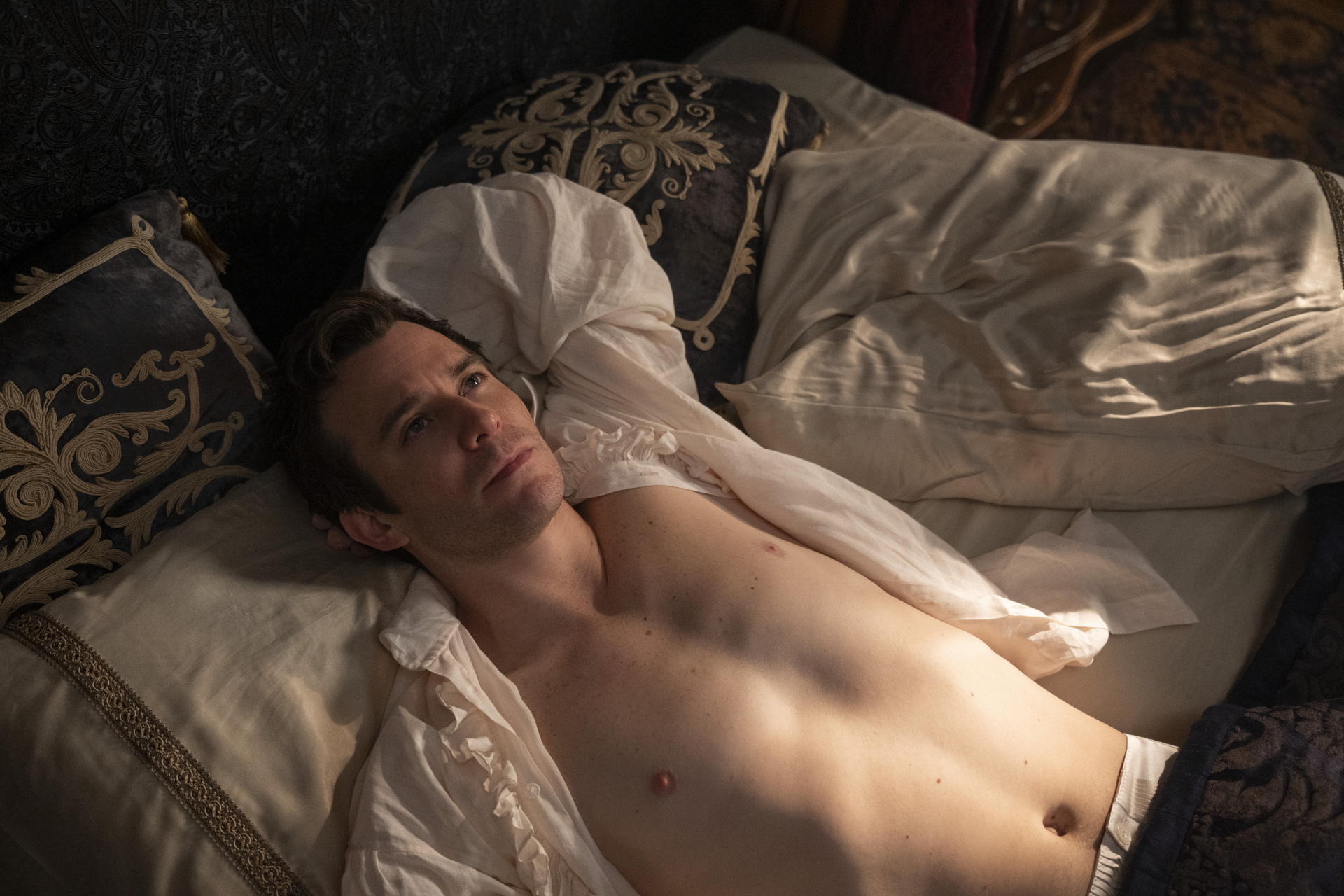 Luke Thompson as Benedict Bridgerton in in Bridgerton season 4