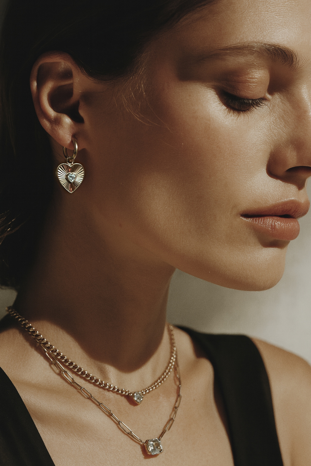 Close up of woman's side profile | jewellery trends 2026