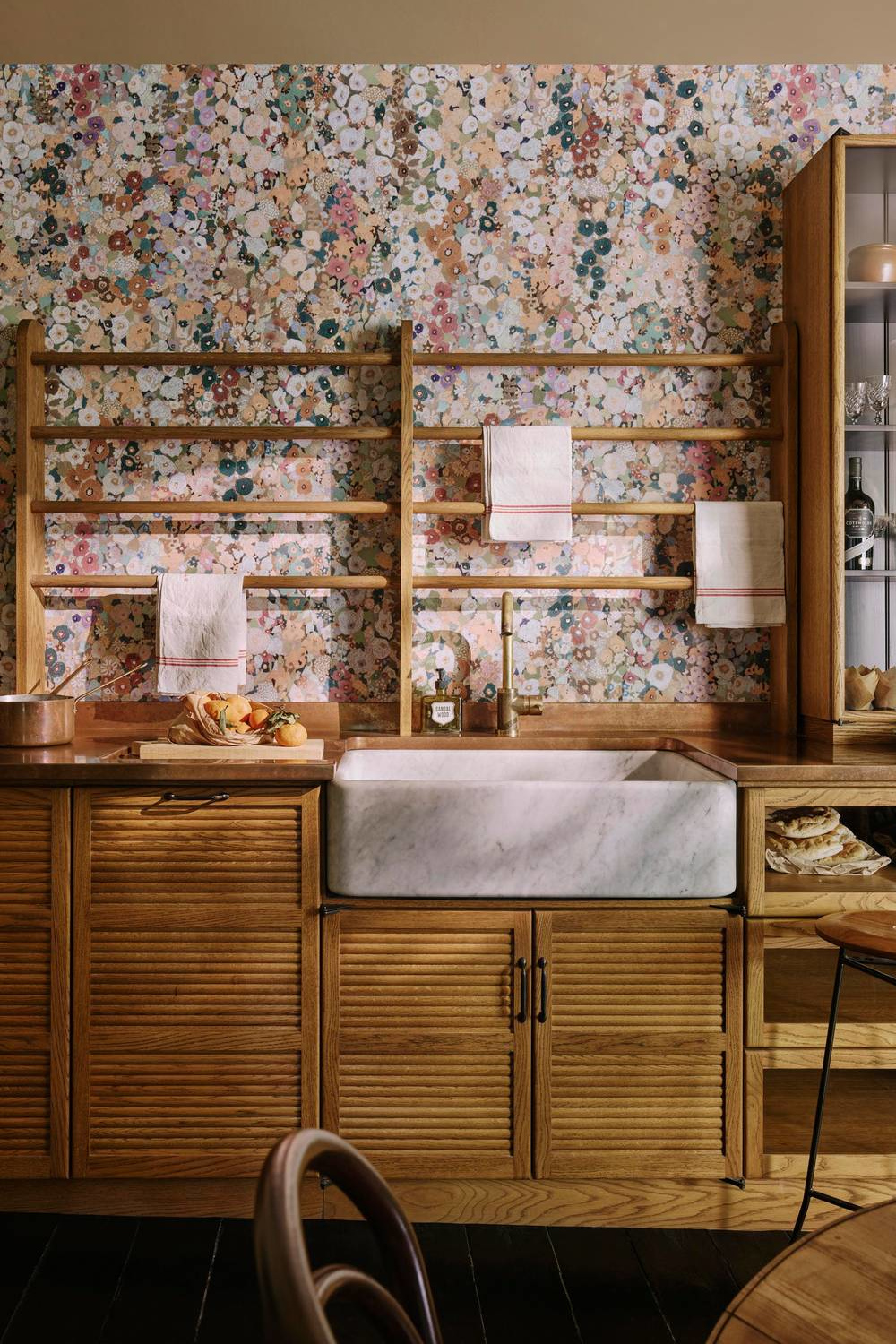 Pink floral wallpaper