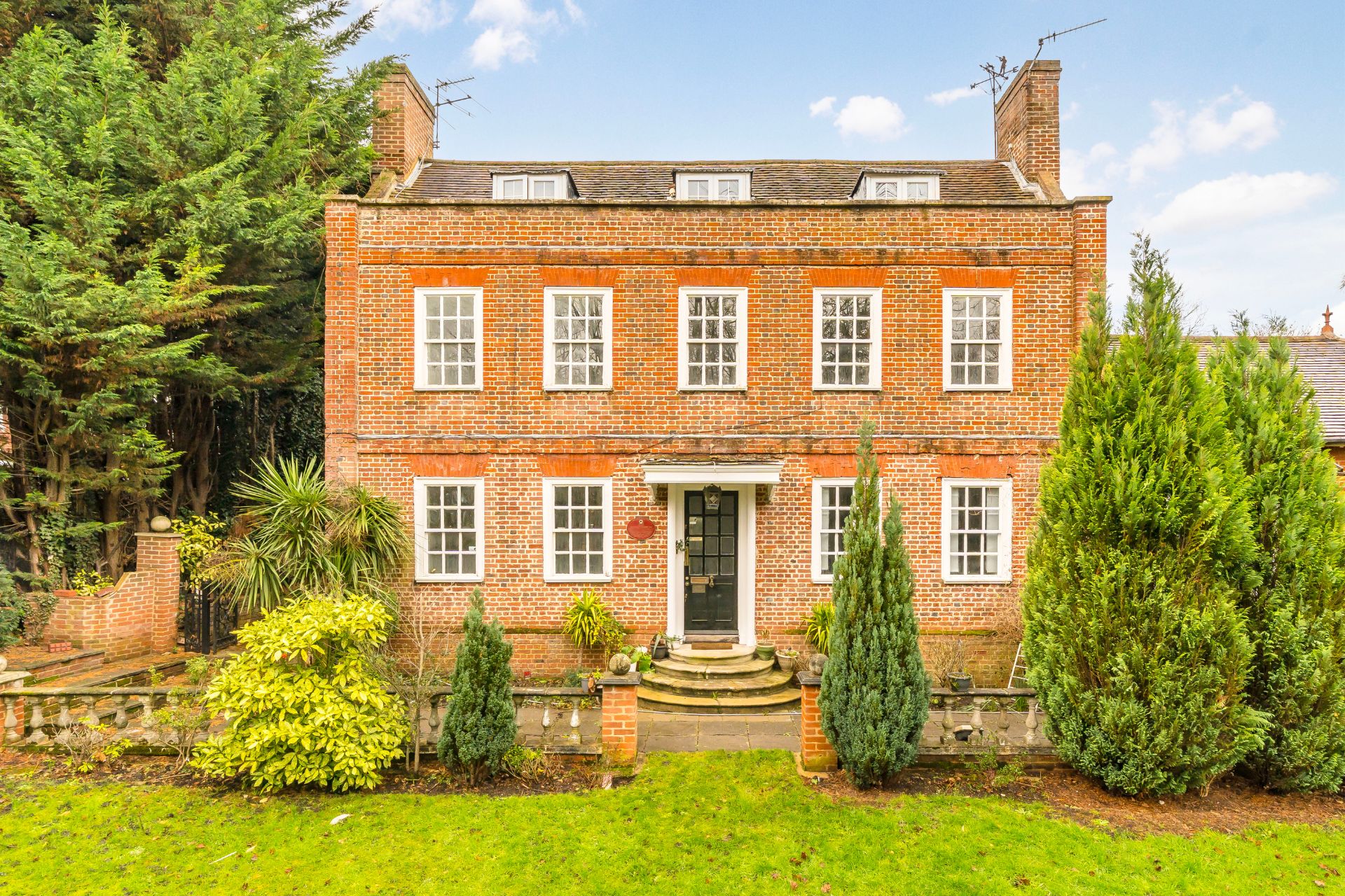 Take Up Residence At The Home Of A Pre-Raphaelite Painter