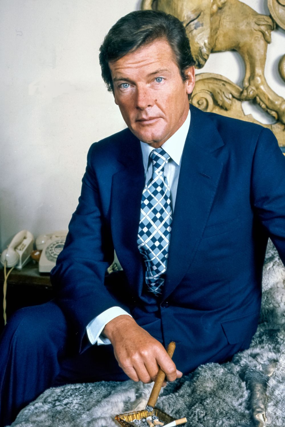 James Bond Star Sir Roger Moore's Belgravia Apartment Is Up For Sale