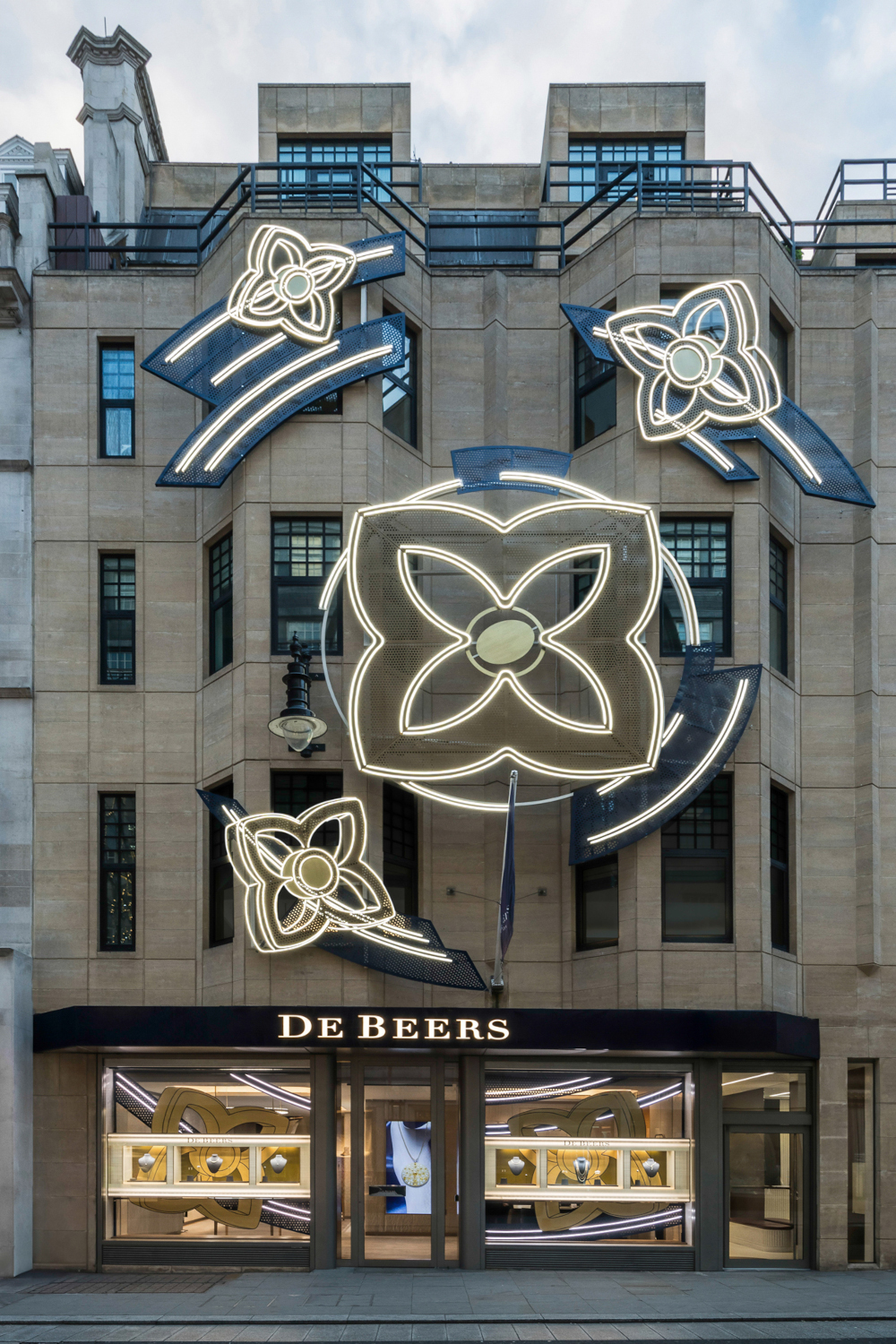 De Beers store front