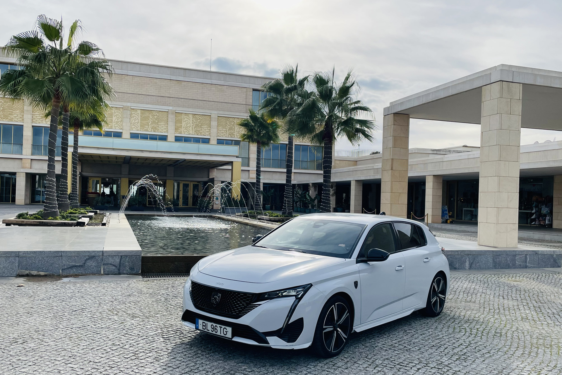 The Peugeot 308 GT outside the hotel
