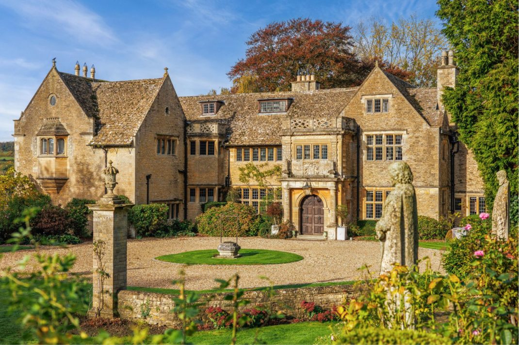 Want To Live In A Historic Cotswold Manor Without The Faff?