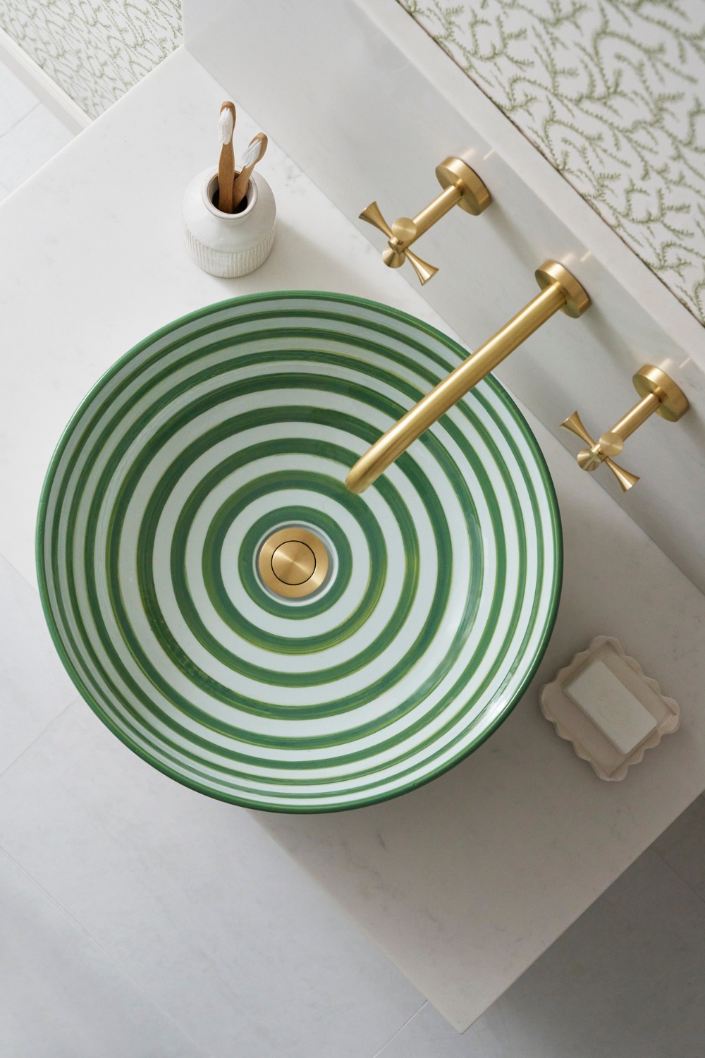 Green swirl sink