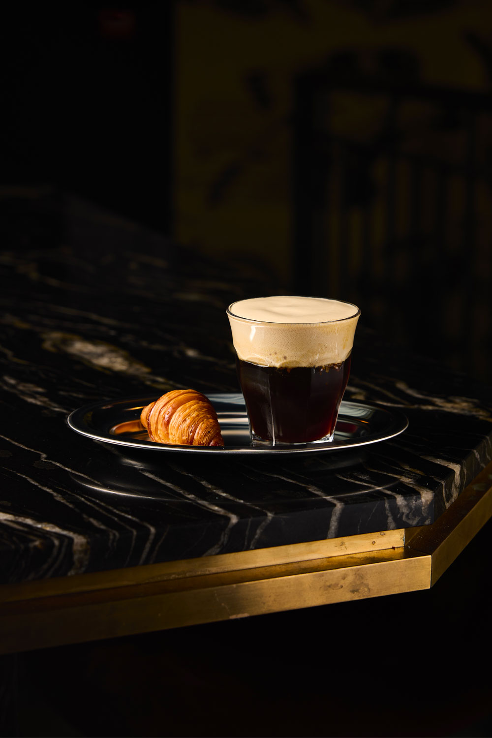 Here's Where Top Parisian Bartenders Actually Go To Drink