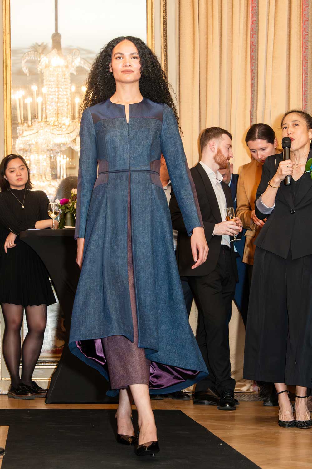 Woman wearing banana denim shirt created by DEPLOY and 29acacia