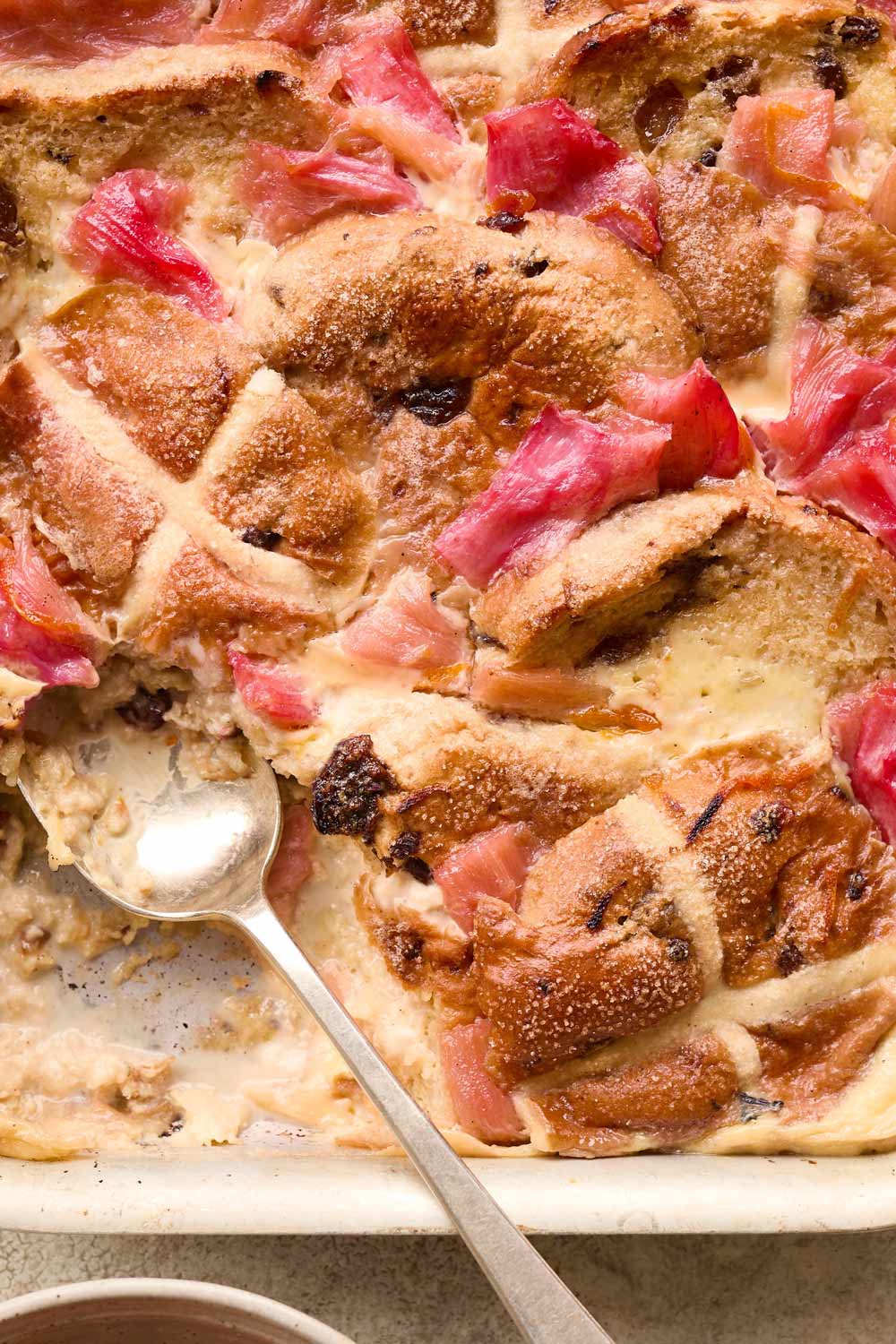 Recipe: Rhubarb & Custard Hot Cross Bun Pudding