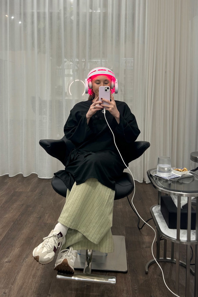 Ellie Smith with a red-light therapy hair mask