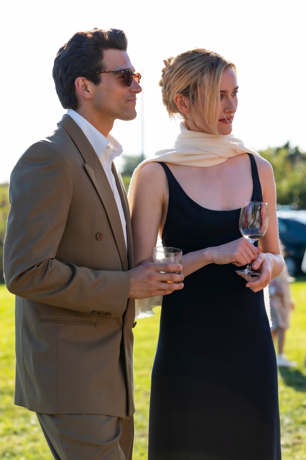 Paul Anthony Kelly as John F. Kennedy Jr. and Sarah Pidgeon as Carolyn Bessette in Love Story