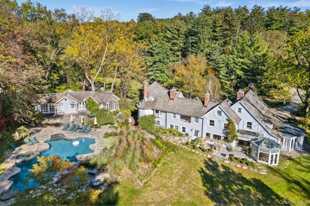 Drew Barrymore Lists 18th Century Estate In Upstate New York For $5m