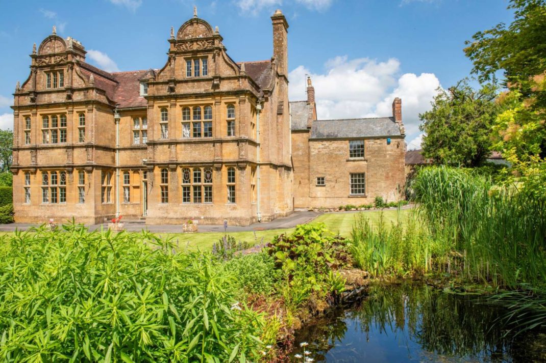 This Historic Somerset House Was Designed By The Architect Of Oxford's Bridge Of Sighs