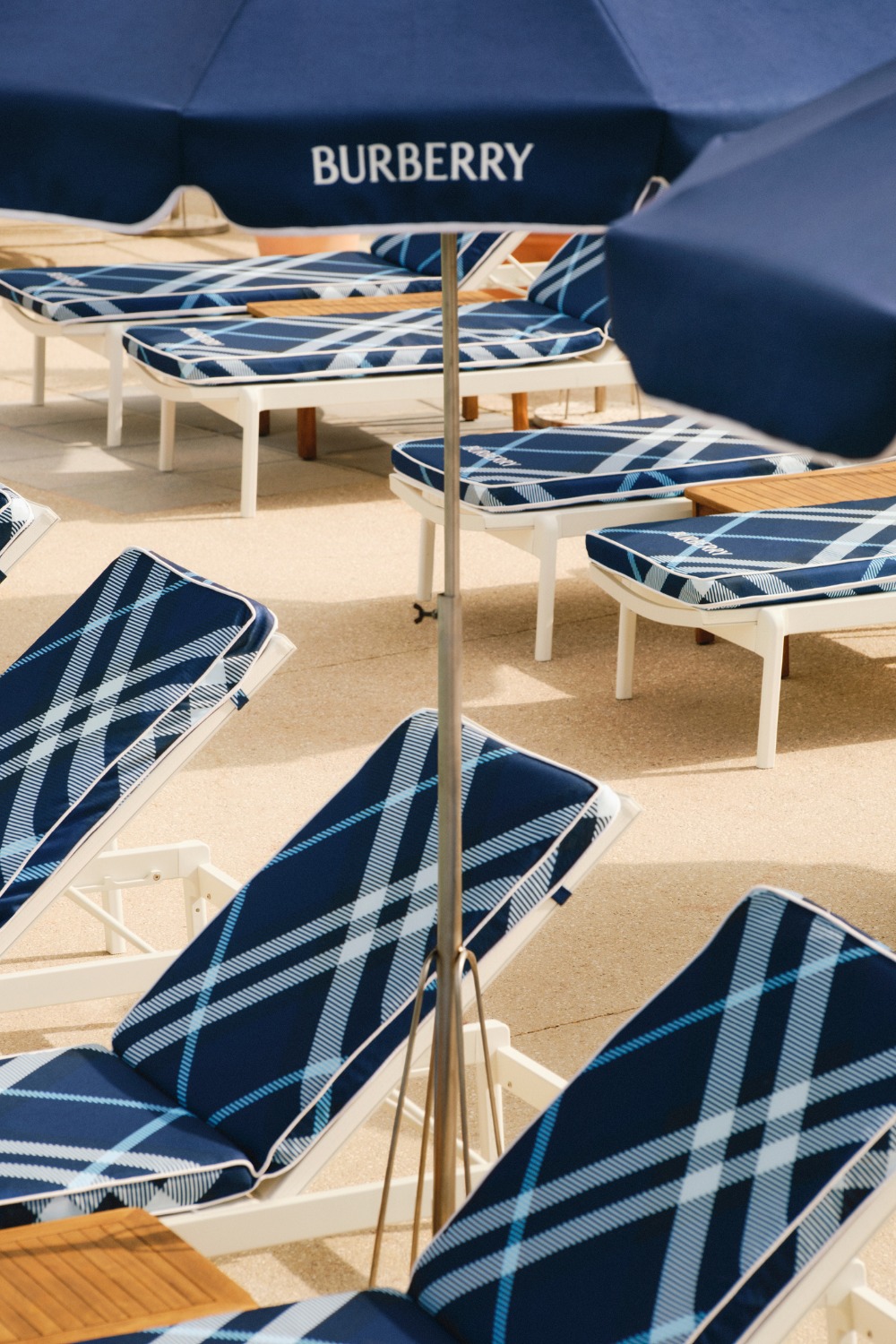 Burberry beach club takeover at Hôtel Belles Rives