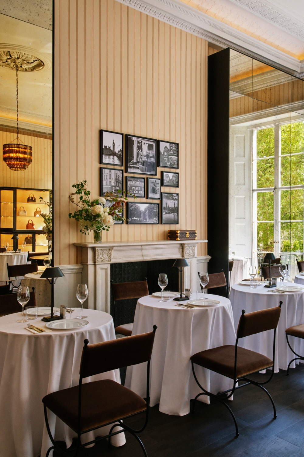 Hotel restaurant