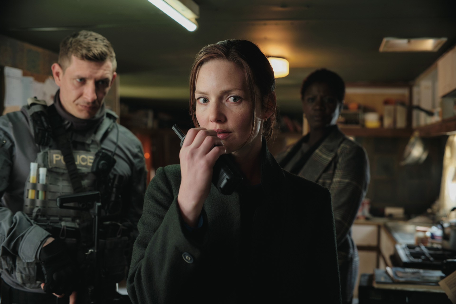 CTFSO George (FREDERICK SCHMIDT) & Rachel Carey (HOLLIDAY GRAINGER) in The Capture.