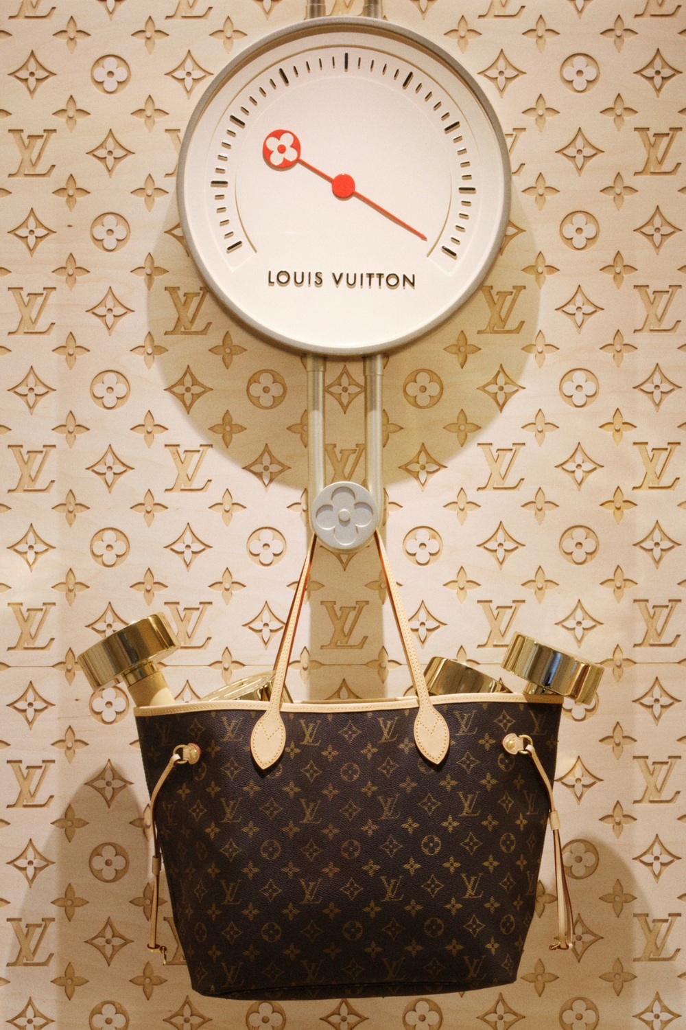 Bag on weight scale