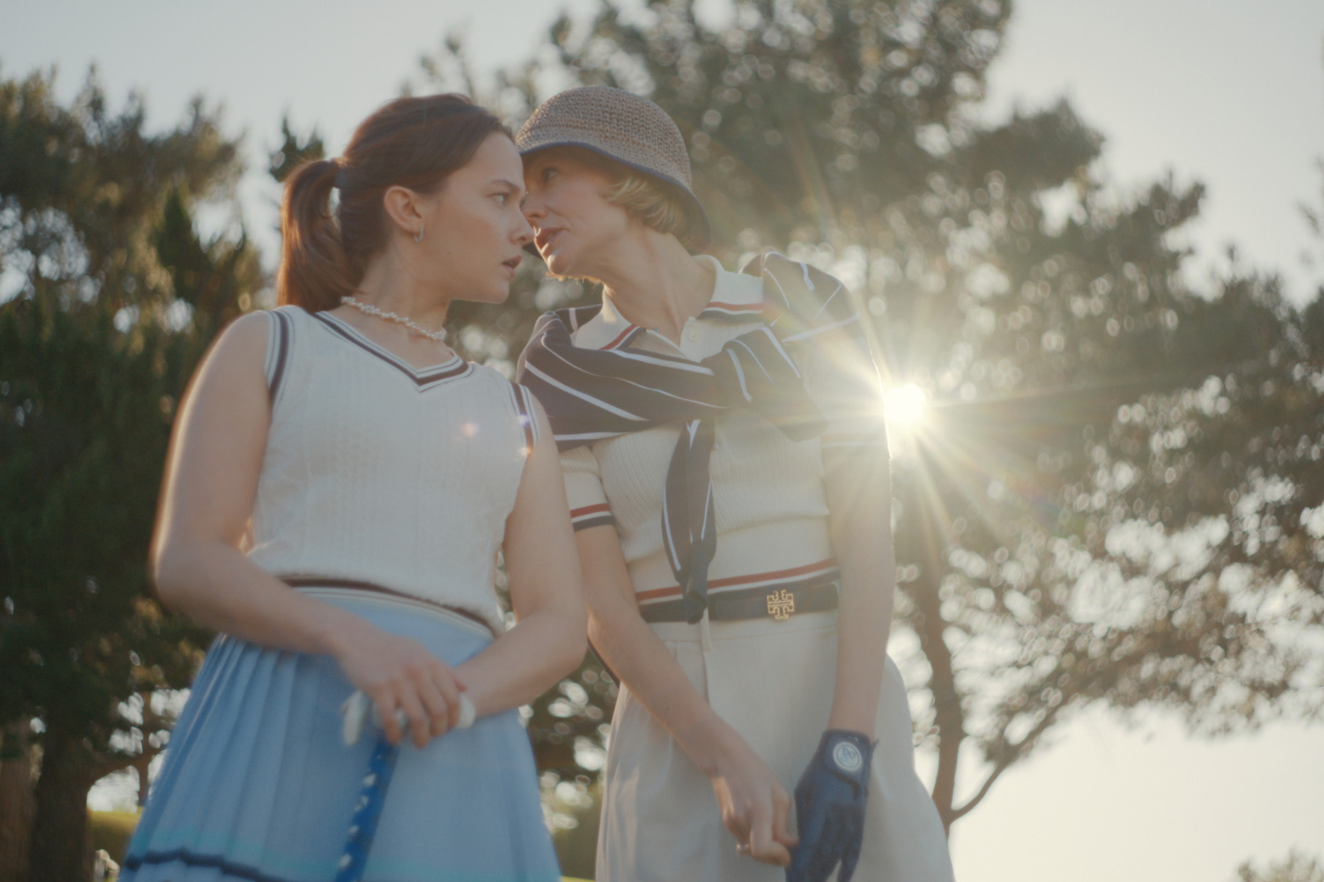 Cailee Spaeny as Ashley Miller & Carey Mulligan as Lindsay Crane-Martin in Beef season 2