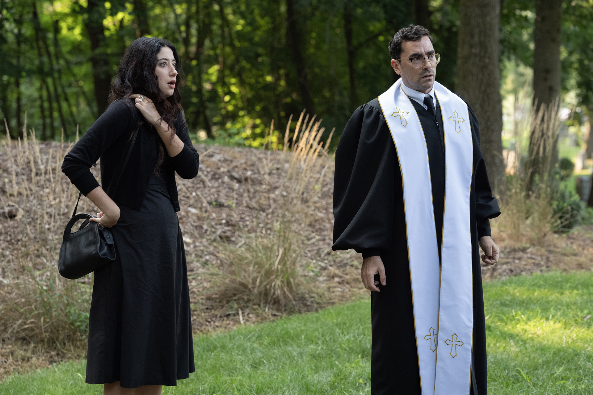 Taylor Ortega as Morgan and Dan Levy as Nicky in BIG MISTAKES