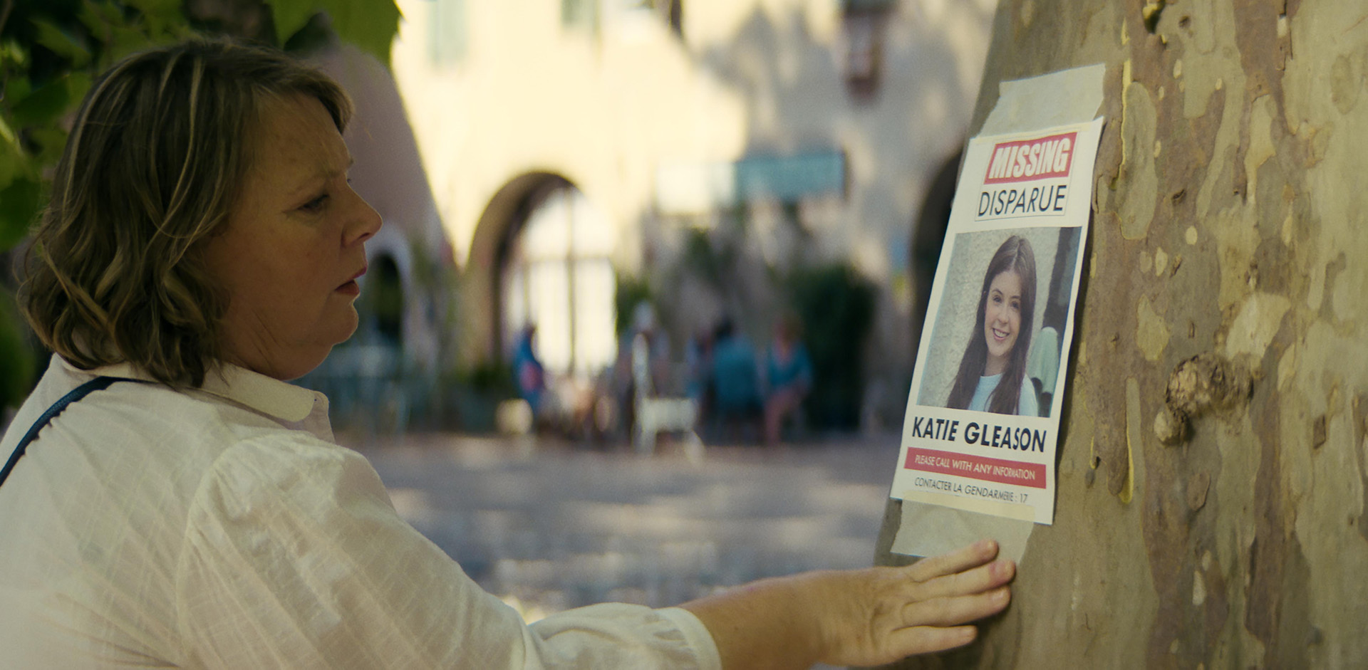 Joanna Scanlan as Sarah Gleason in Missed Call.