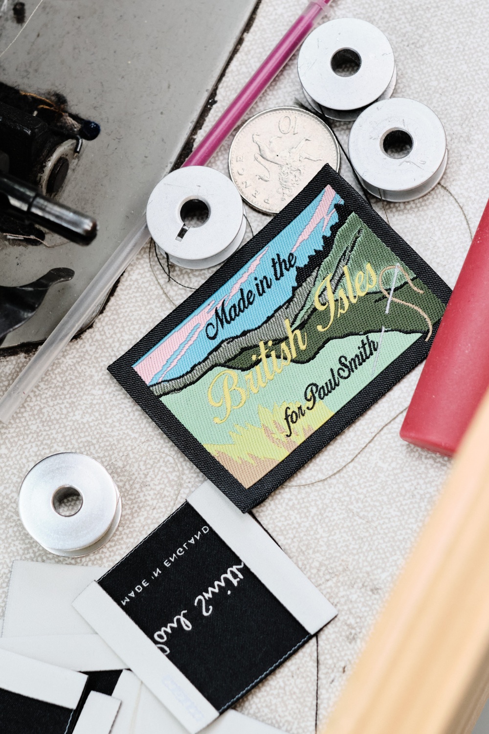 Label and threads