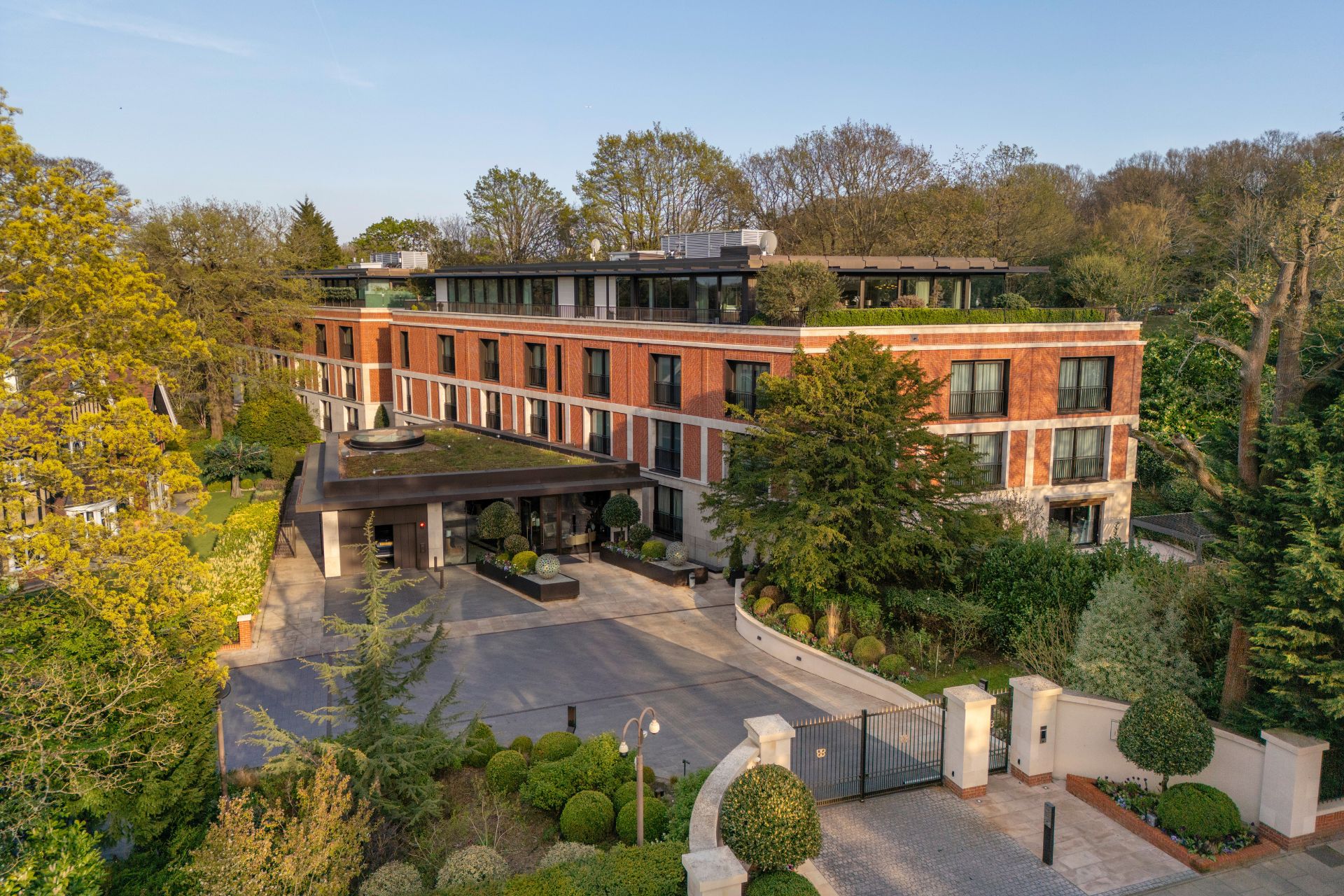 Ariana Grande’s London Penthouse Hits The Market For Almost £17m