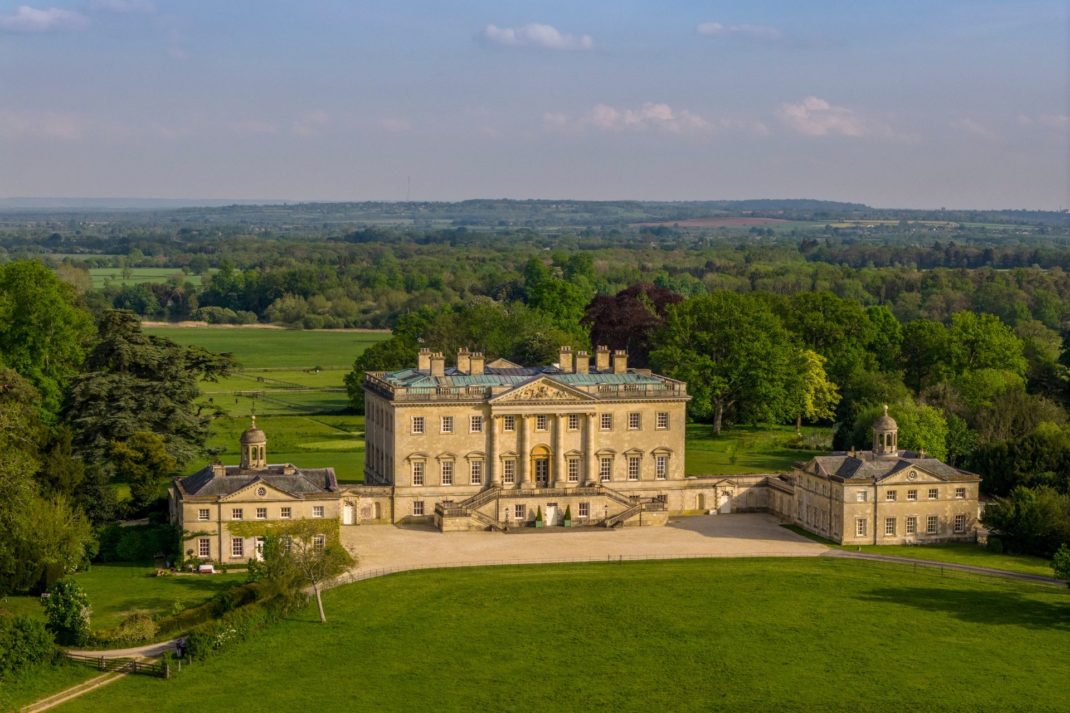 Country Manor House Once Featured In C&TH Cover Shoot Is Up For Grabs
