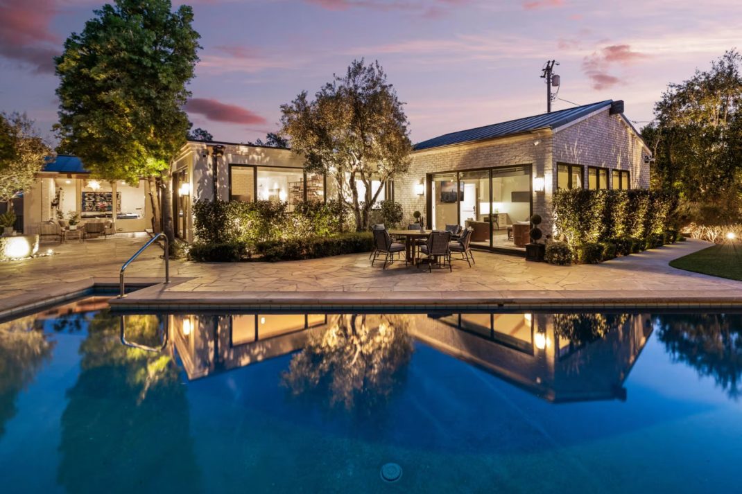 Looking For A Quiet Place To Live? Emily Blunt & John Krasinski's Former LA Home Hits The Market