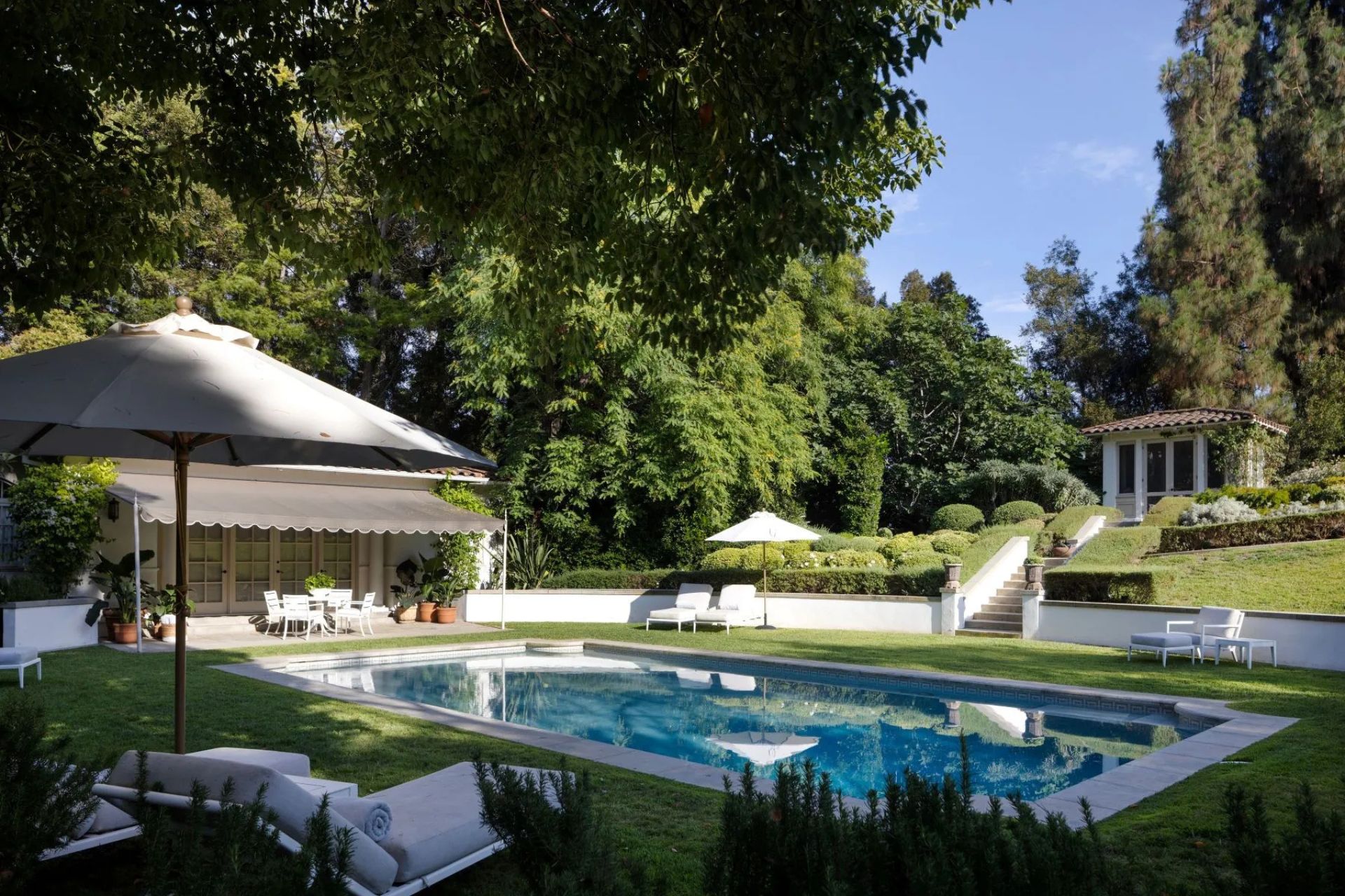 angelina jolie home