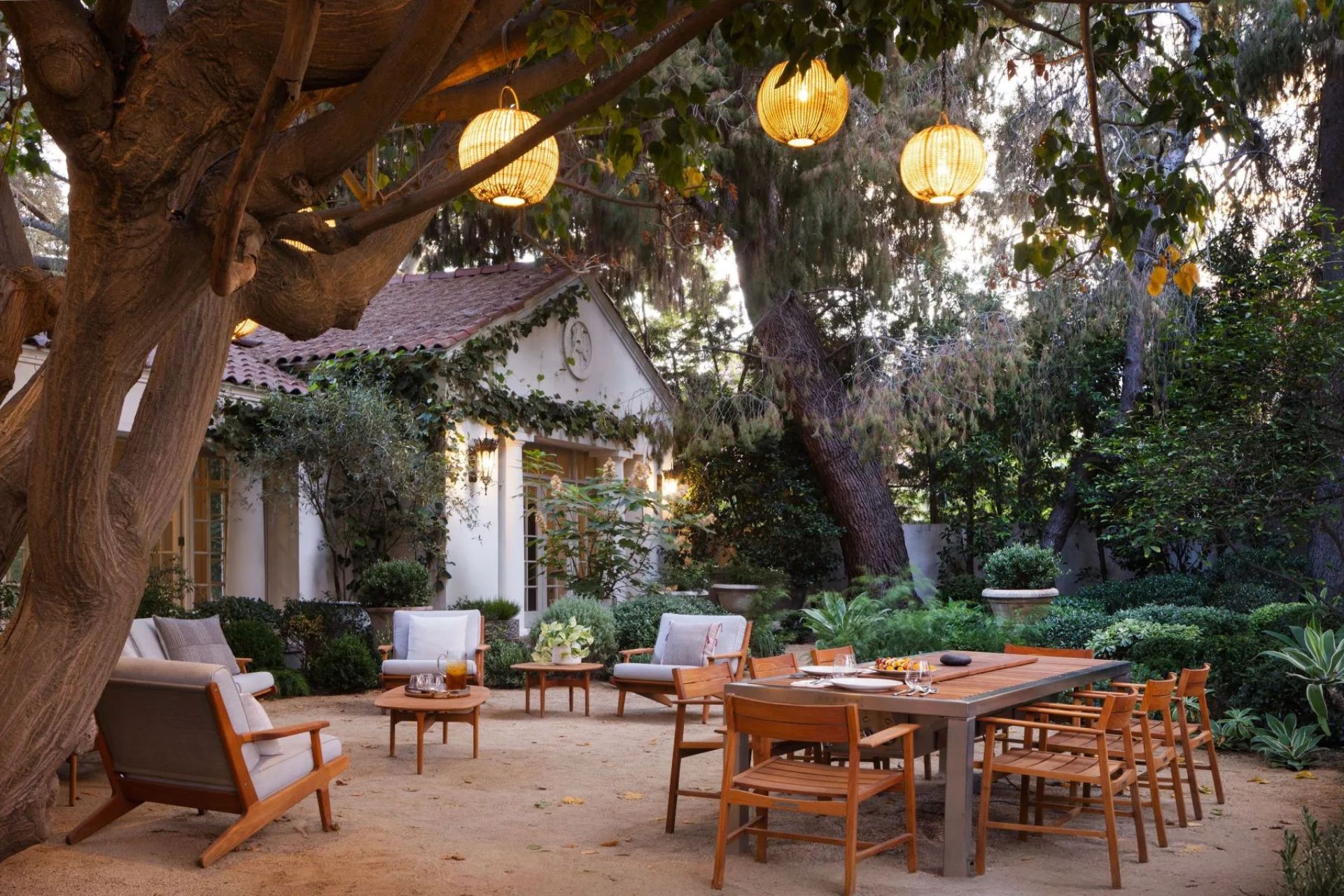 angelina jolie home