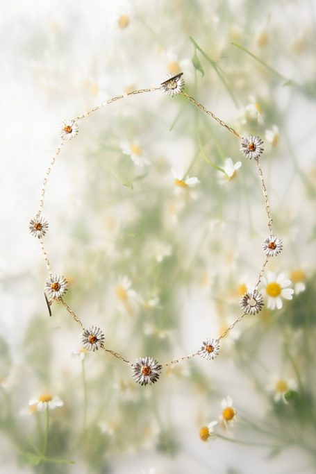 Daisy necklace