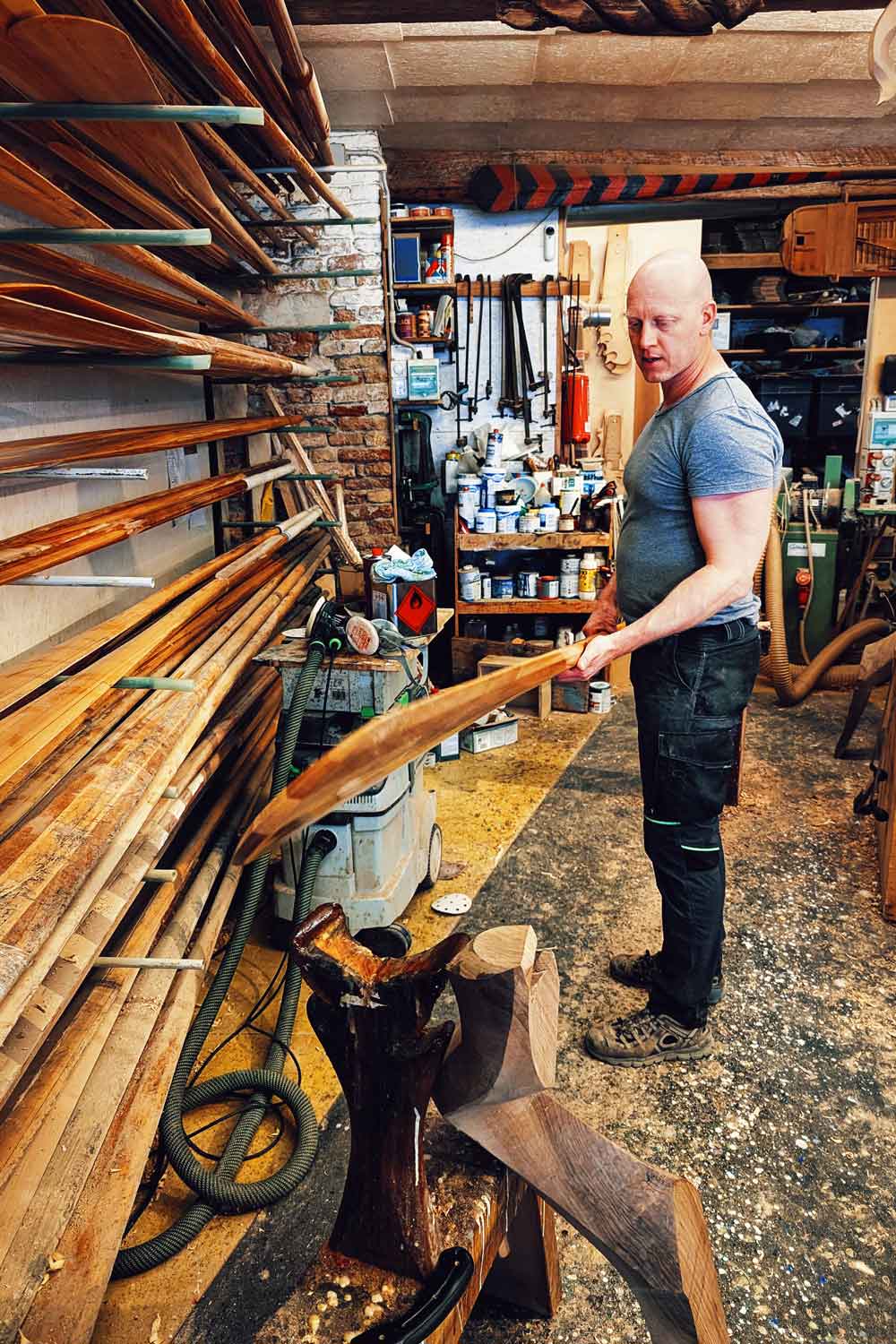 Pietro Meneghini, an oar maker in Venice