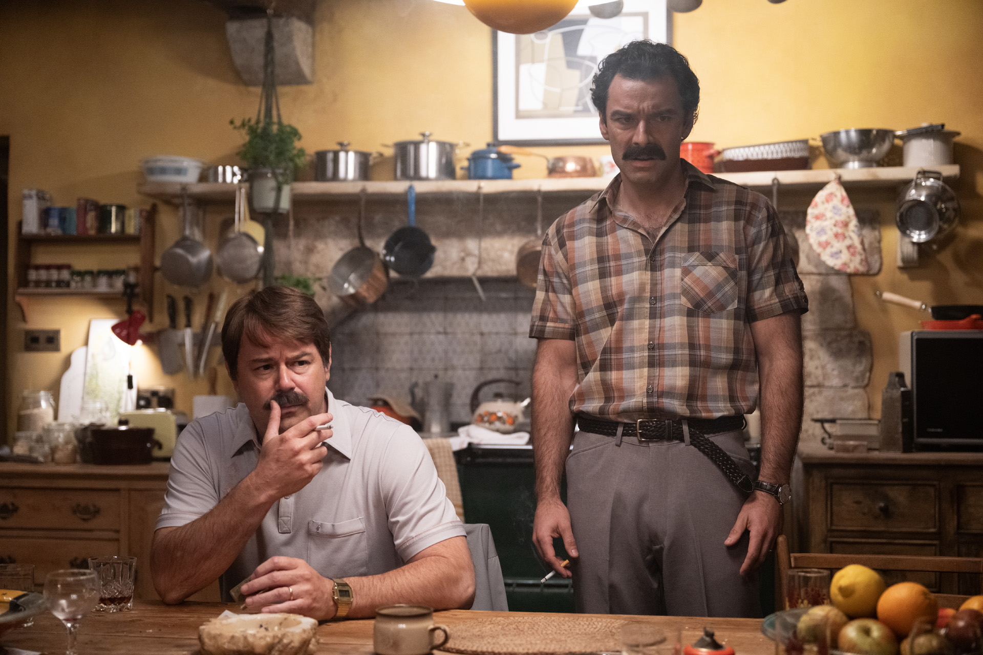 Aidan Turner as Declan O'Hara and Danny Dyer as Freddie Jones in Rivals season 2