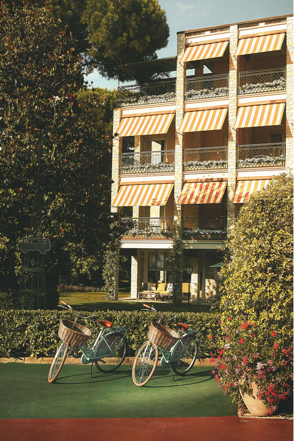 Forte Dei Marmi’s Slow Homecoming: A Stay At The Hermitage