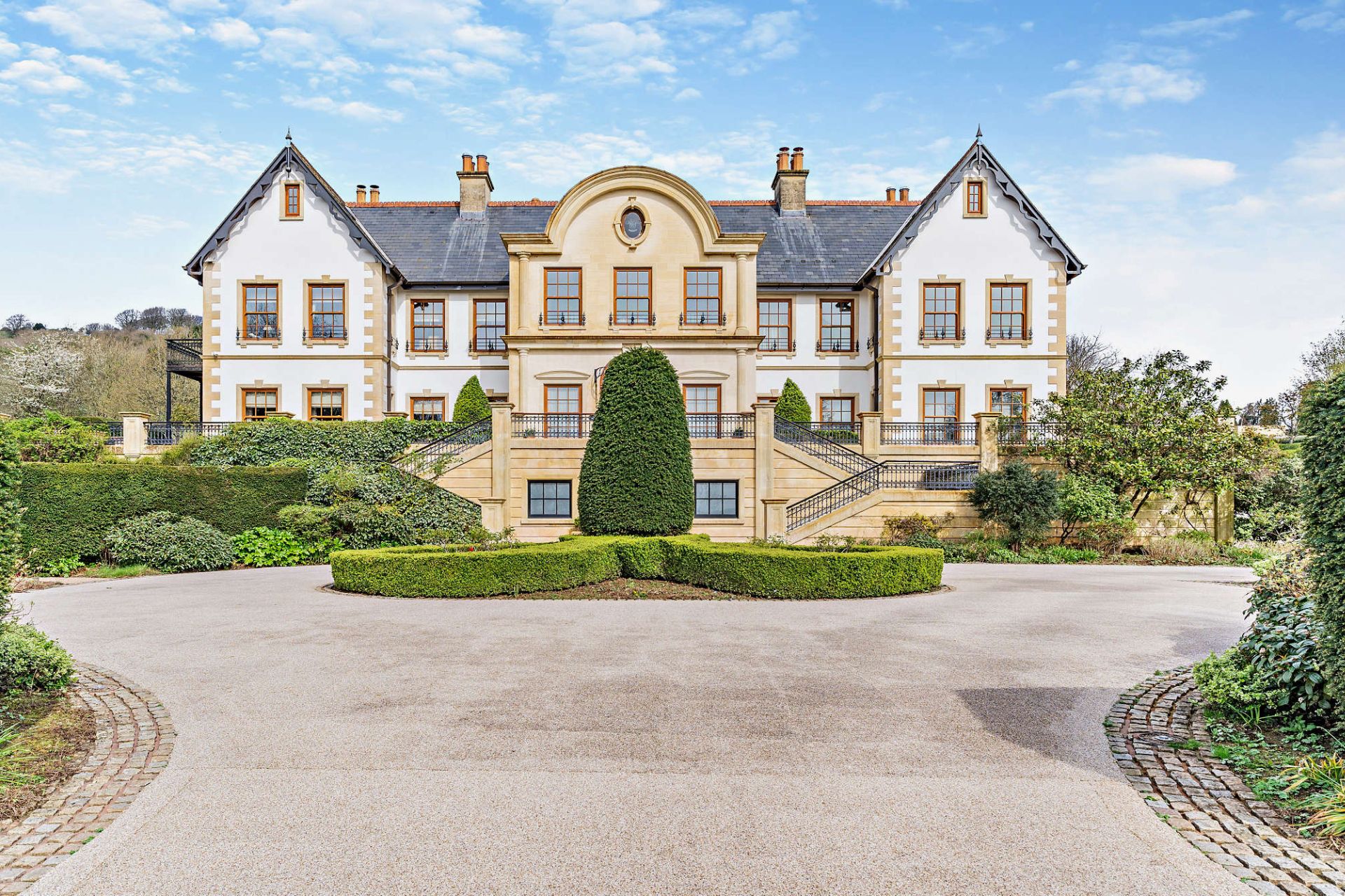 foxfield, rivals mansion