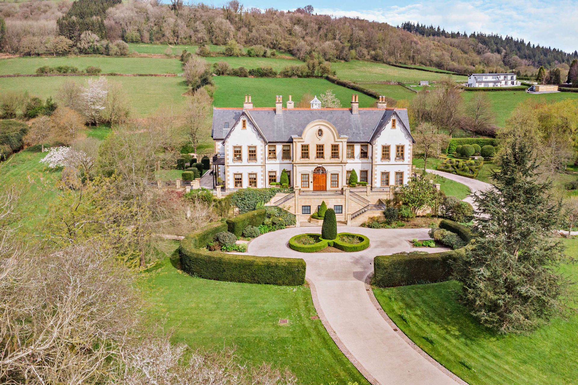 foxfield, rivals mansion