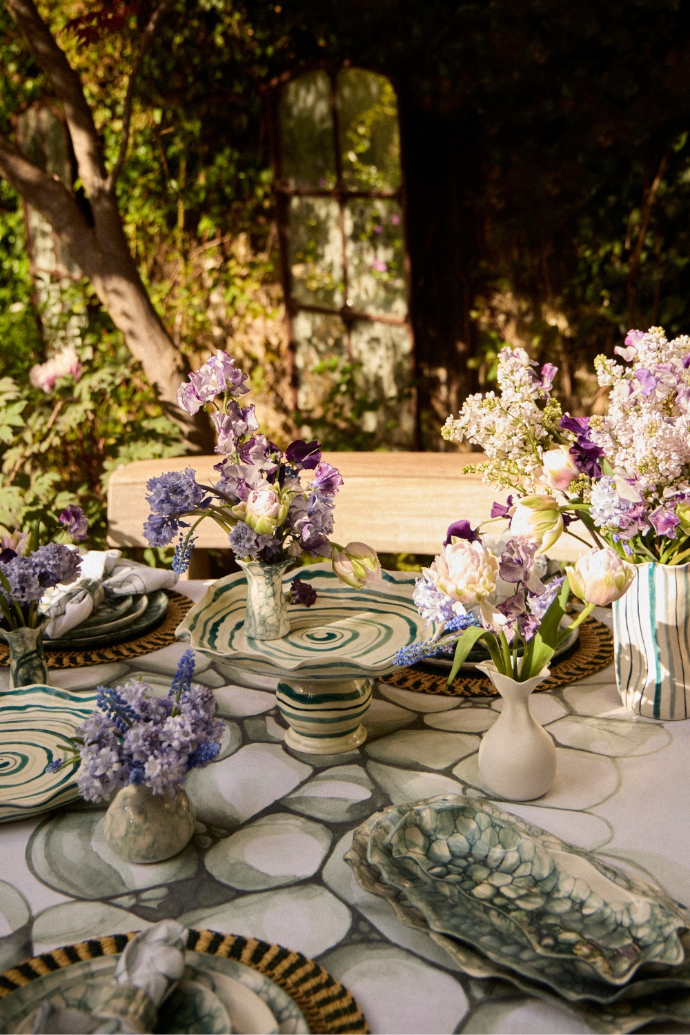 dbCeramic summer tablescape