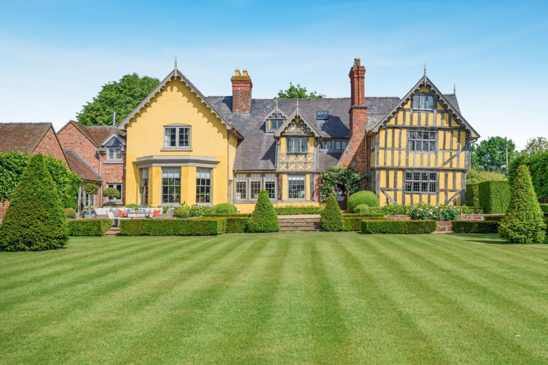 Our Favourite Country Homes On The Market This Month