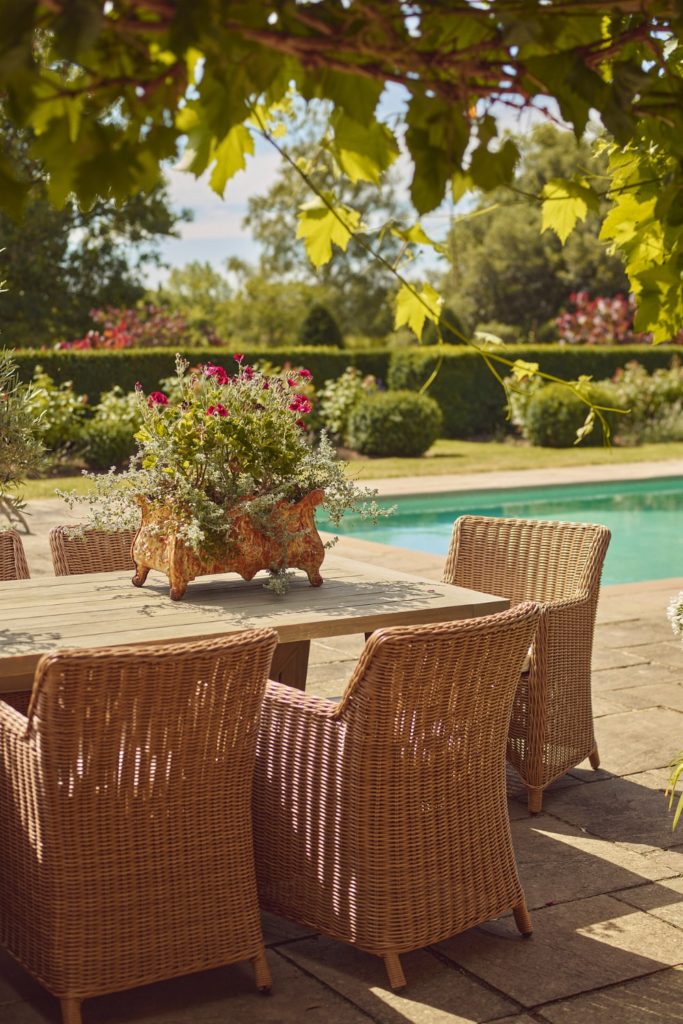 An Expert's Guide To Garden Furniture