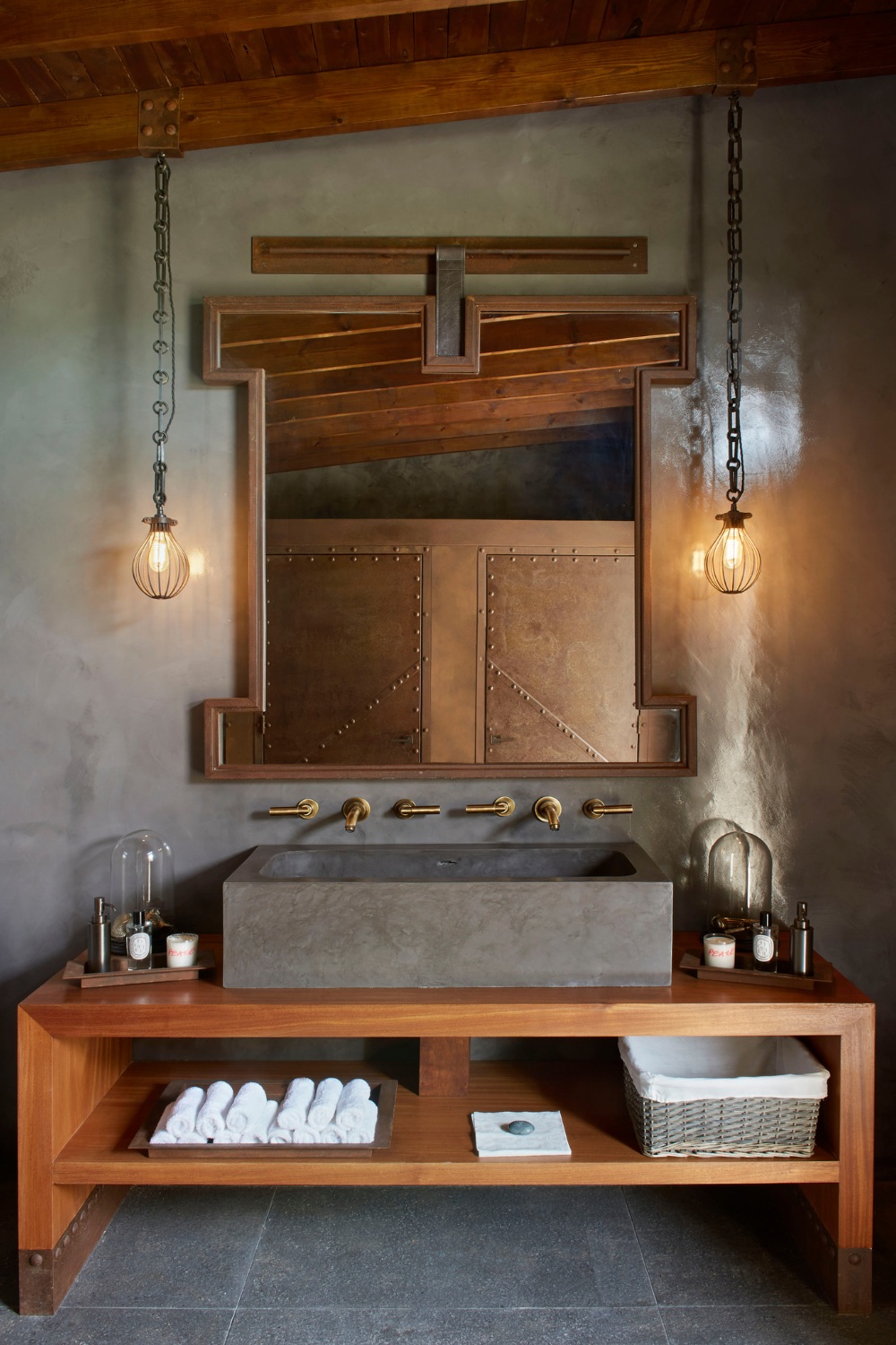 Bathroom sink