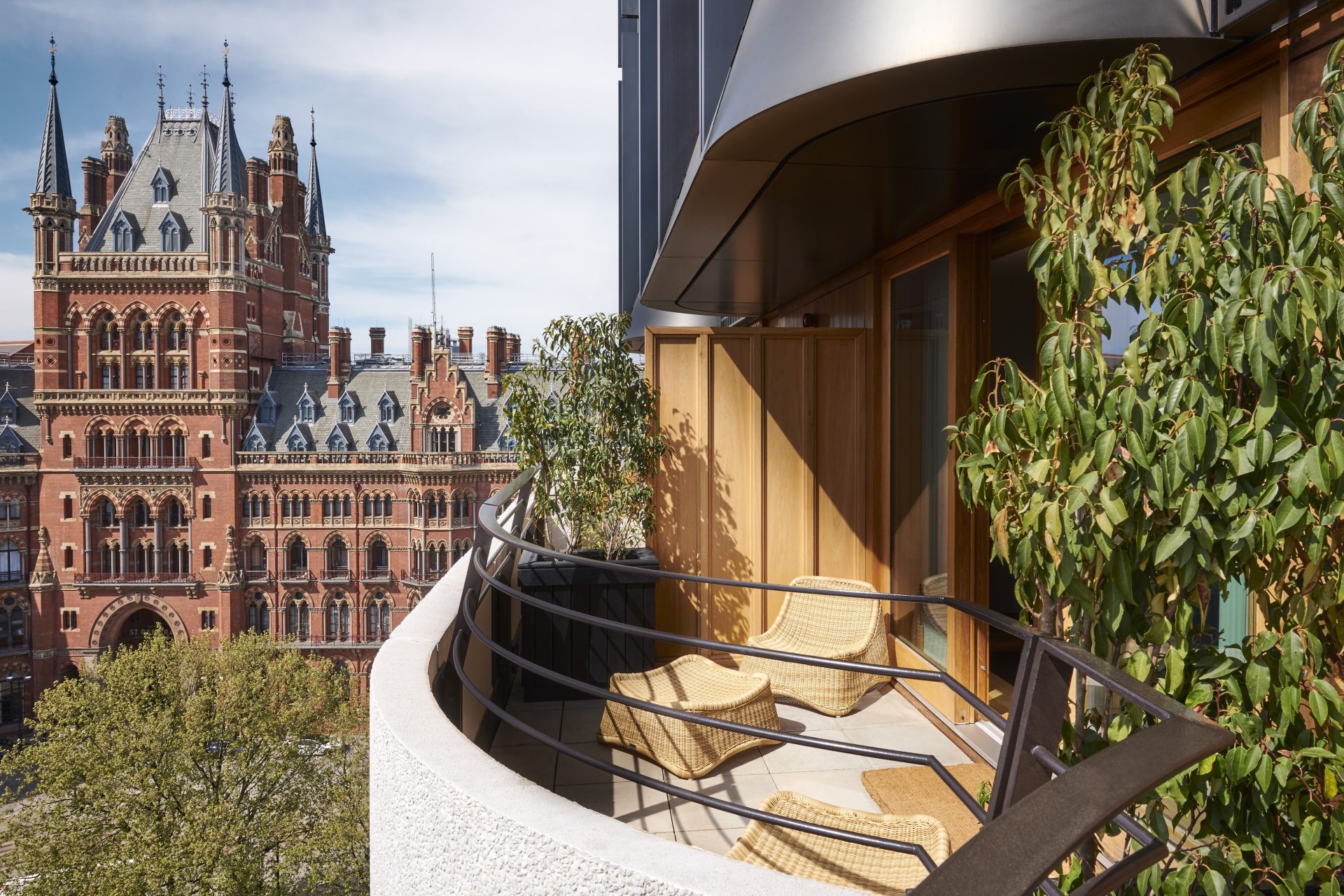 The Standard London Is A Gem Hidden In Plain Sight