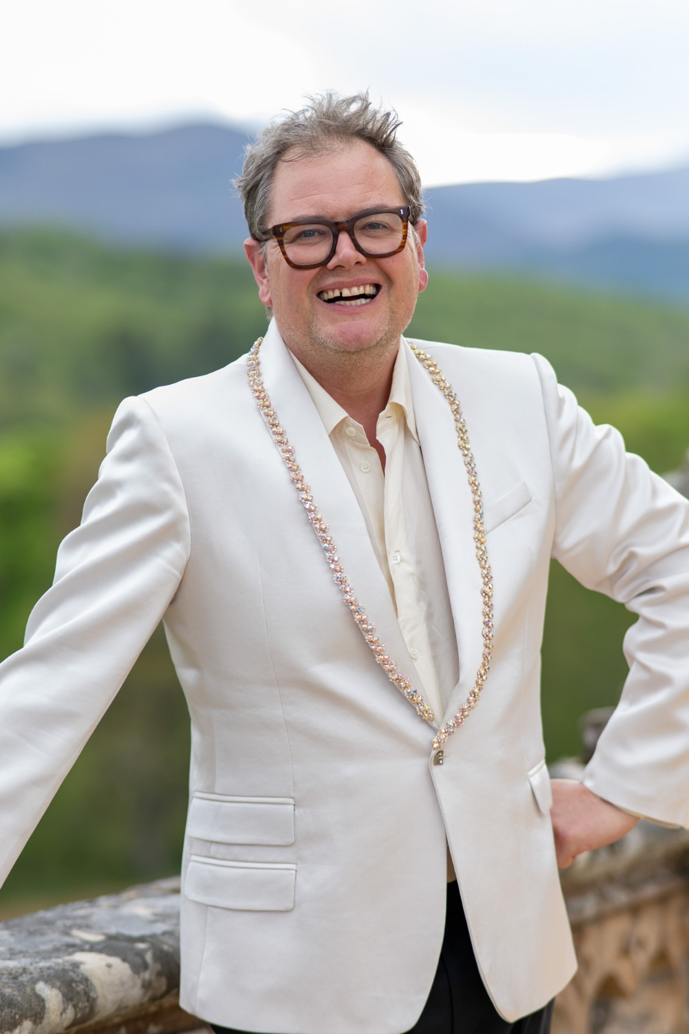 Alan Carr Is The King Of Interior Design TV – Here’s How To Stream All Of His Shows