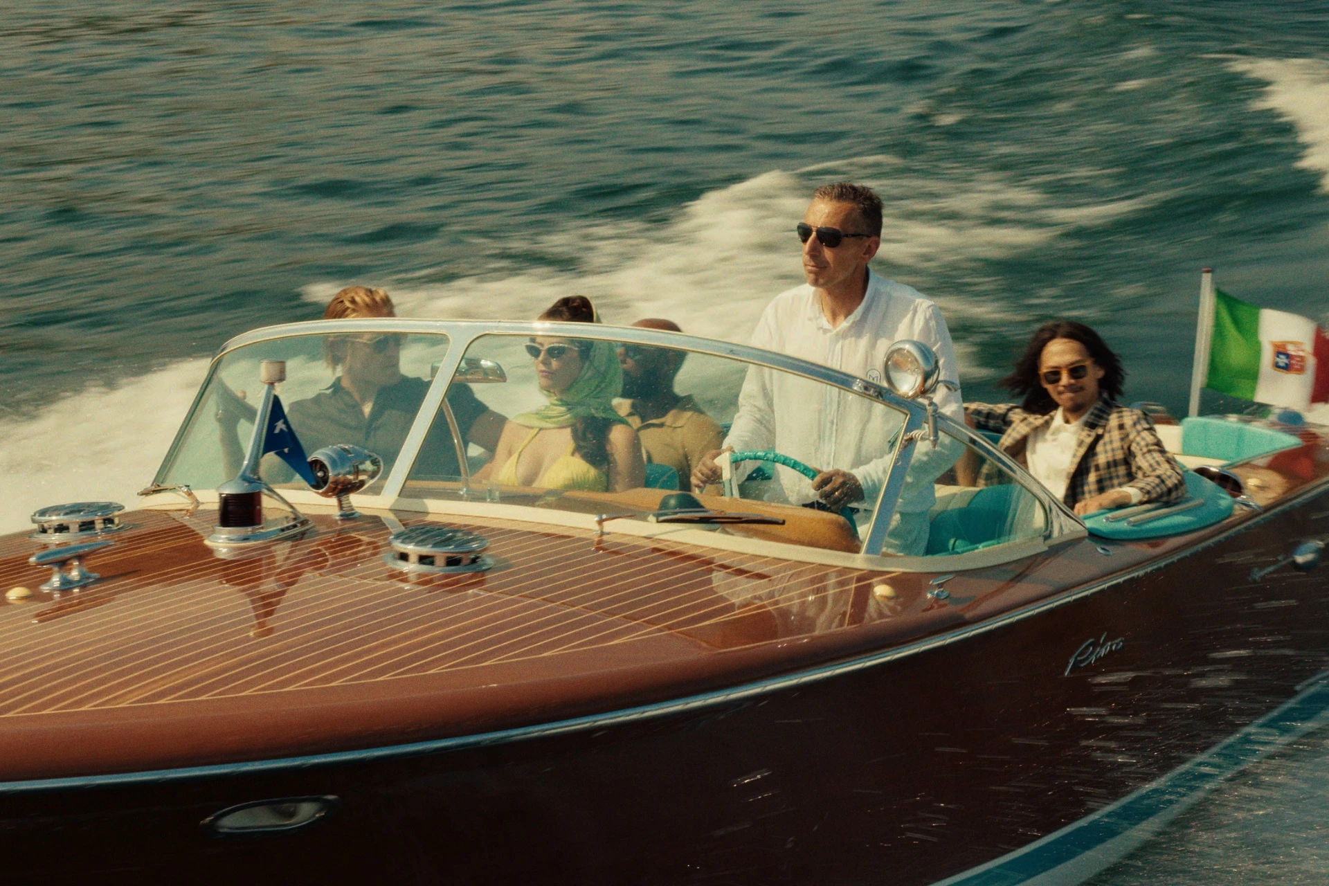 Harry Goodwins, Kaya Scodelario, Logan Dean, Michael Vu in The Gentlemen season 2